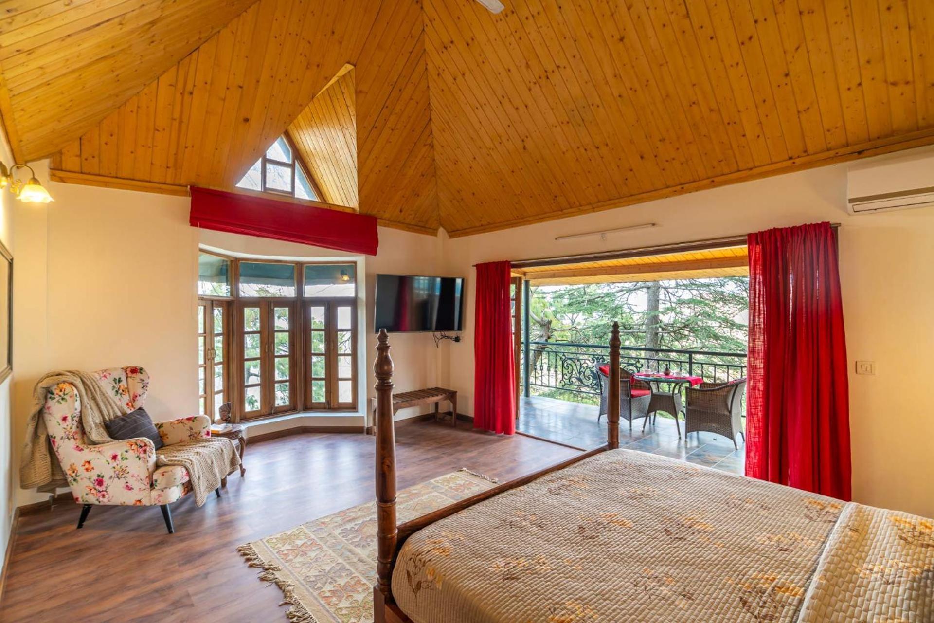 Stayvista At Paris Villa With Pvt Pool & Valley View Kasauli Eksteriør bilde