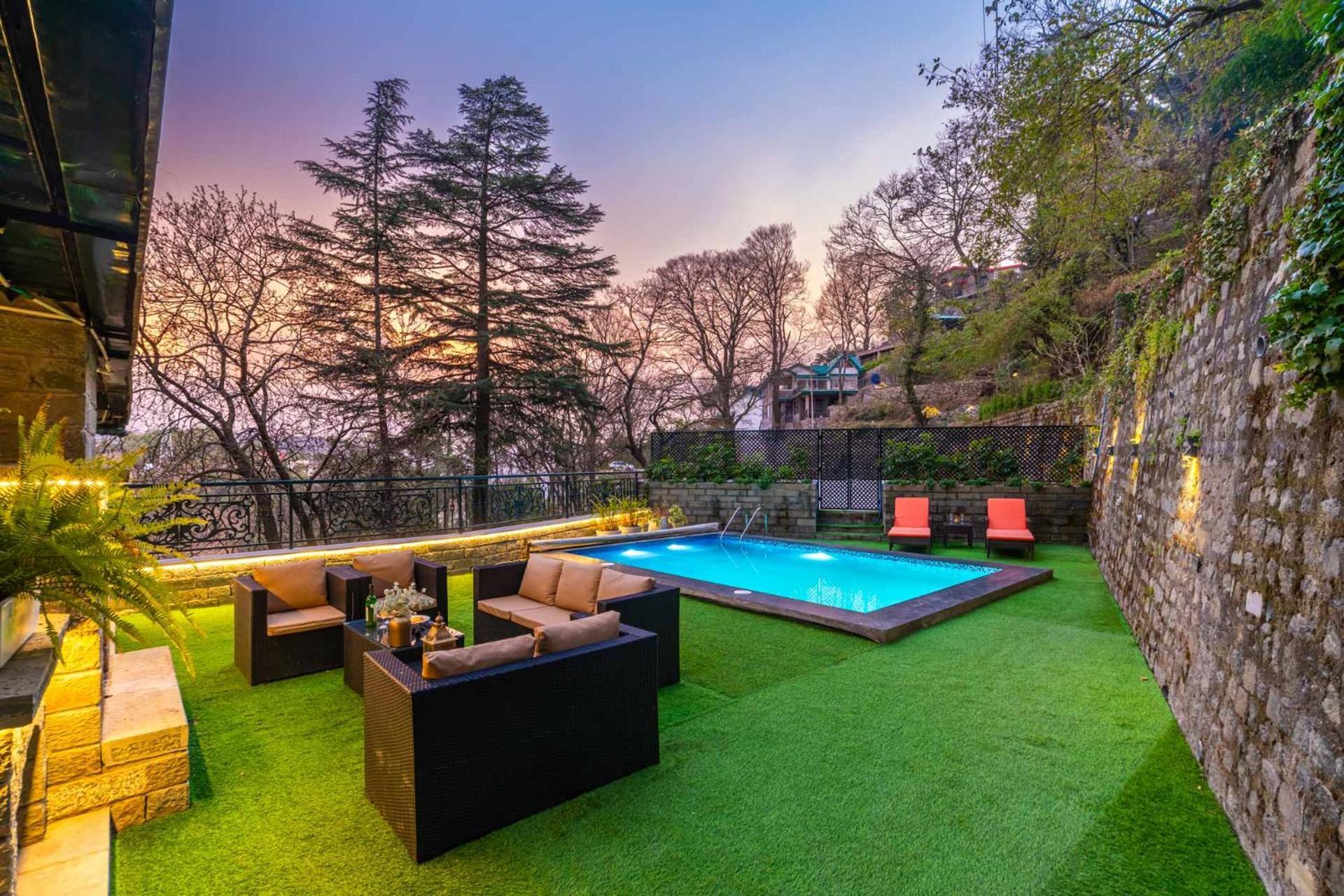 Stayvista At Paris Villa With Pvt Pool & Valley View Kasauli Eksteriør bilde